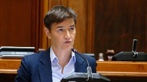 Vlada se "brani" na sednici